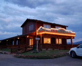Отель The Rim Rock Inn  Торрей